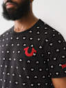 FLOCKED HORSESHOE LOGO PRINT TEE