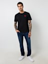 CAMISETA PESADA CON LOGOTIPO DE HERRADURA BORDADO