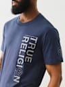 CAMISETA CON LOGOTIPOS TEXTURIZADOS
