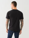 CAMISETA RIBETEADA CON CINTA Y LOGOTIPO ARQUEADO