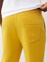 PANTALONES DEPORTIVOS CON PIERNAS RECTAS Y RECUADRO DE BUDDHA