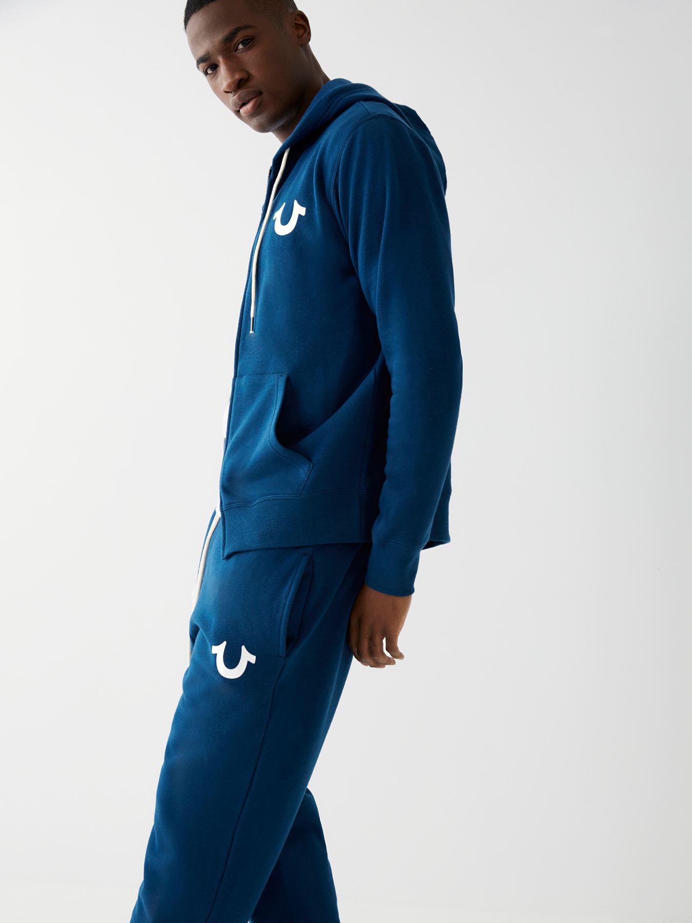 CLASSIC LOGO ZIP HOODIE, image 2