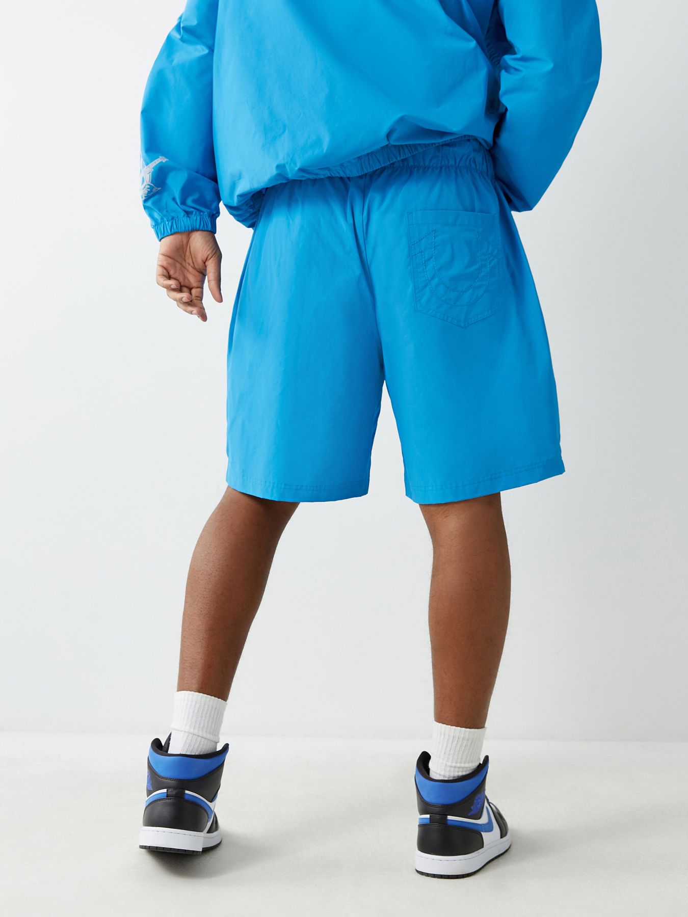 LOGO SHORT