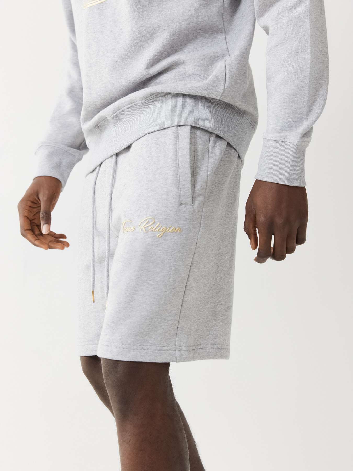 SHORTS DEPORTIVOS CON LOGOTIPO