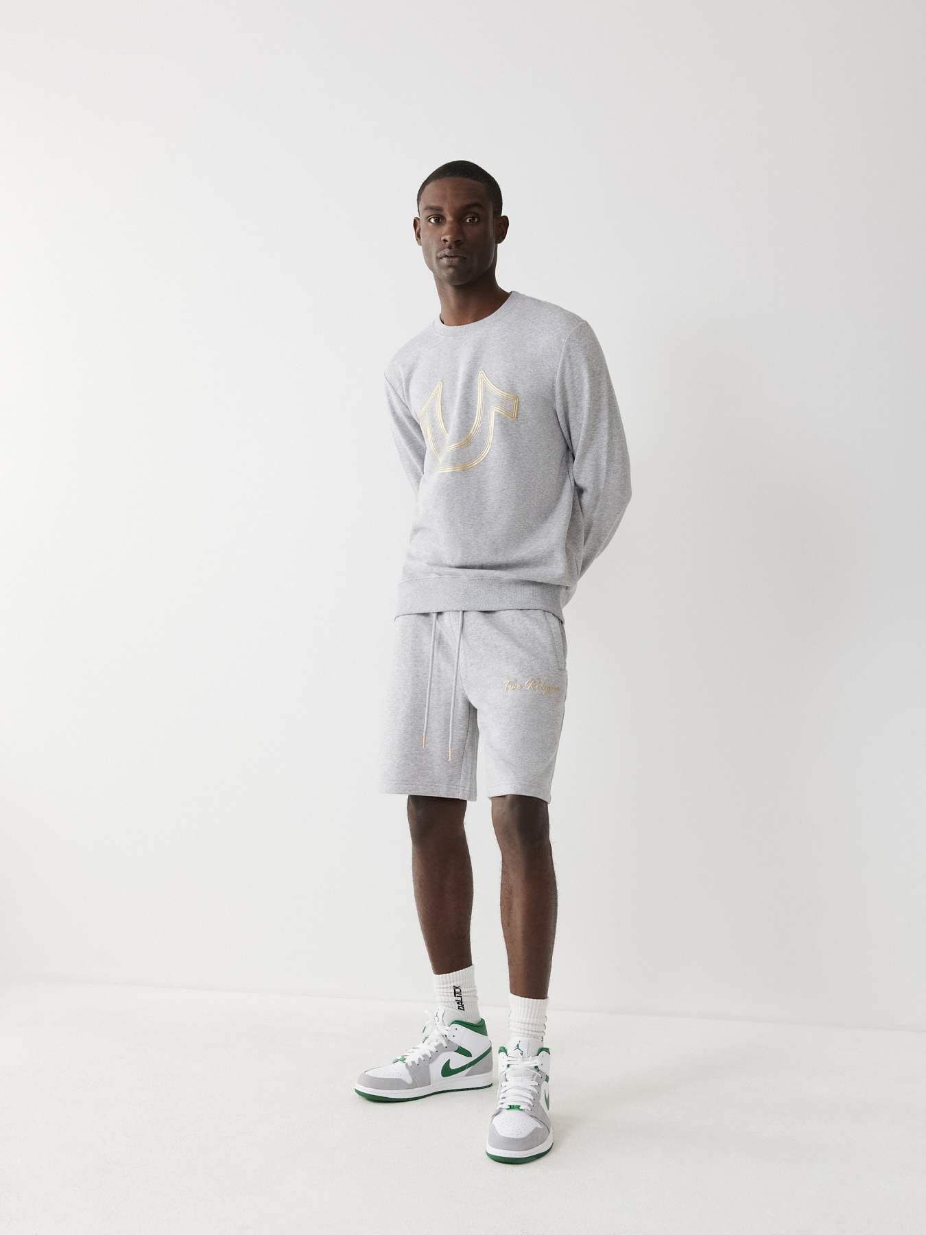 SHORTS DEPORTIVOS CON LOGOTIPO
