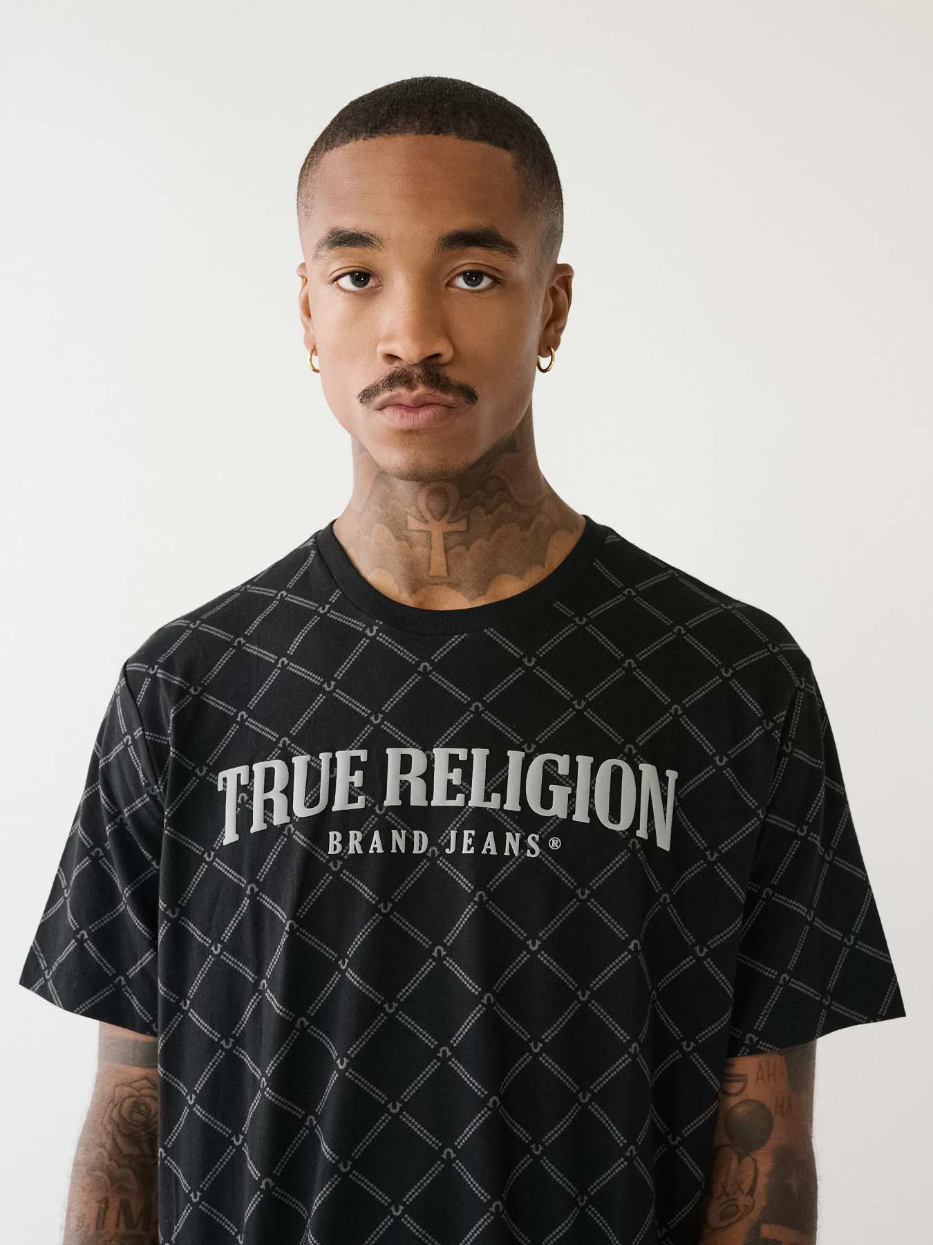 true religion black tee