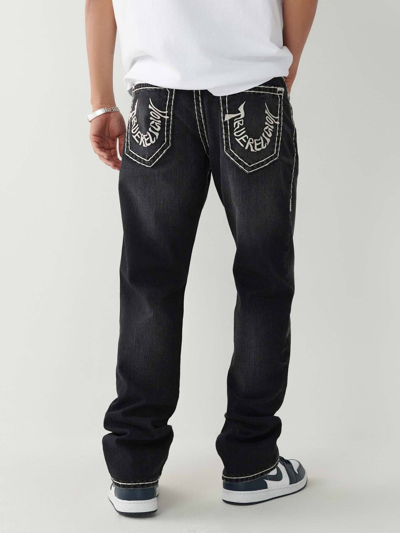 RICKY TR EMBROIDERY SUPER T STRAIGHT JEAN