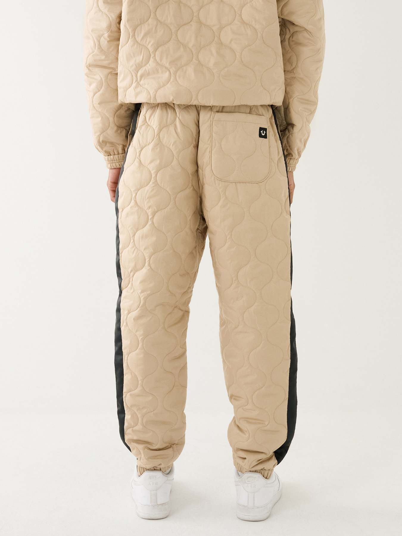 TR LOGO RELAXED QUILTED JOGGER