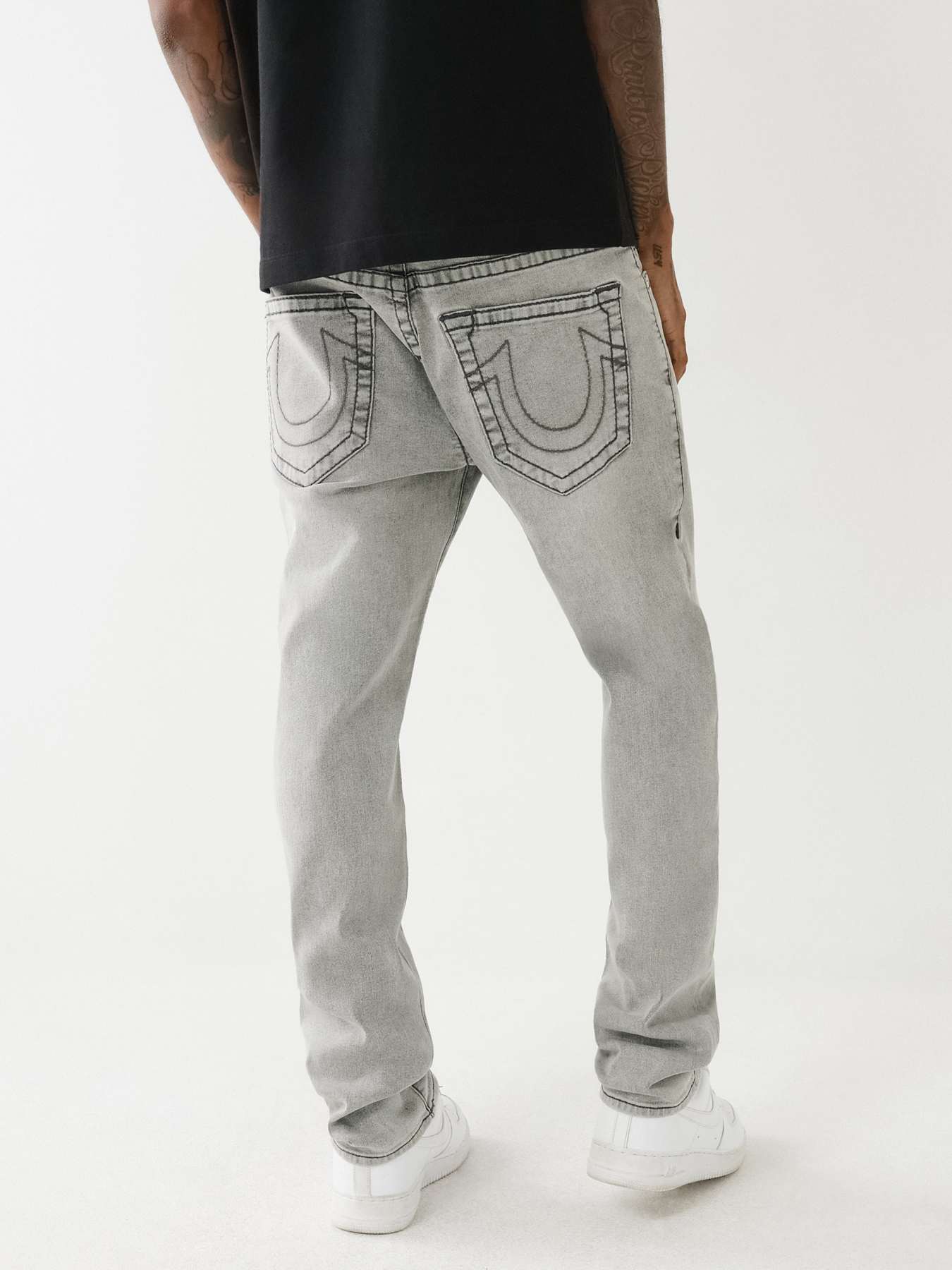 【TRUE RELIGION】シンプルデザイン♪Geno BIG T スリムジーンズ GENO BIG T SLIM JEAN 32” - STREET VICE MEDIUM WASH | True