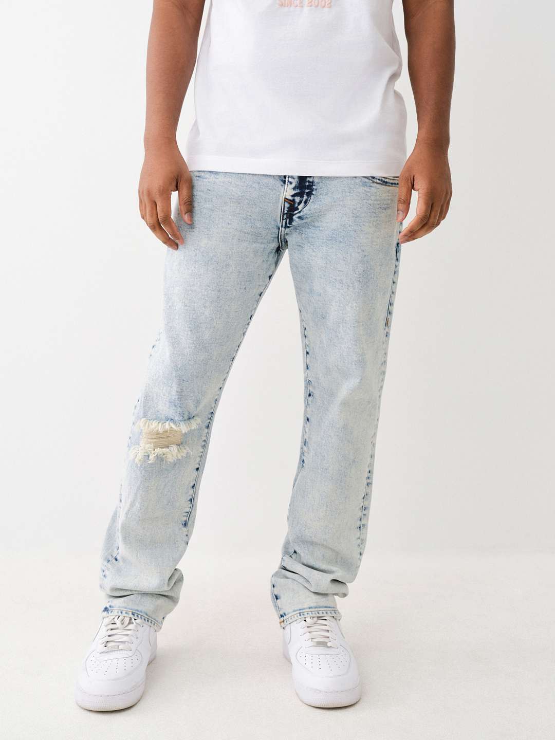 DISTRESSED RICKY STRAIGHT JEAN