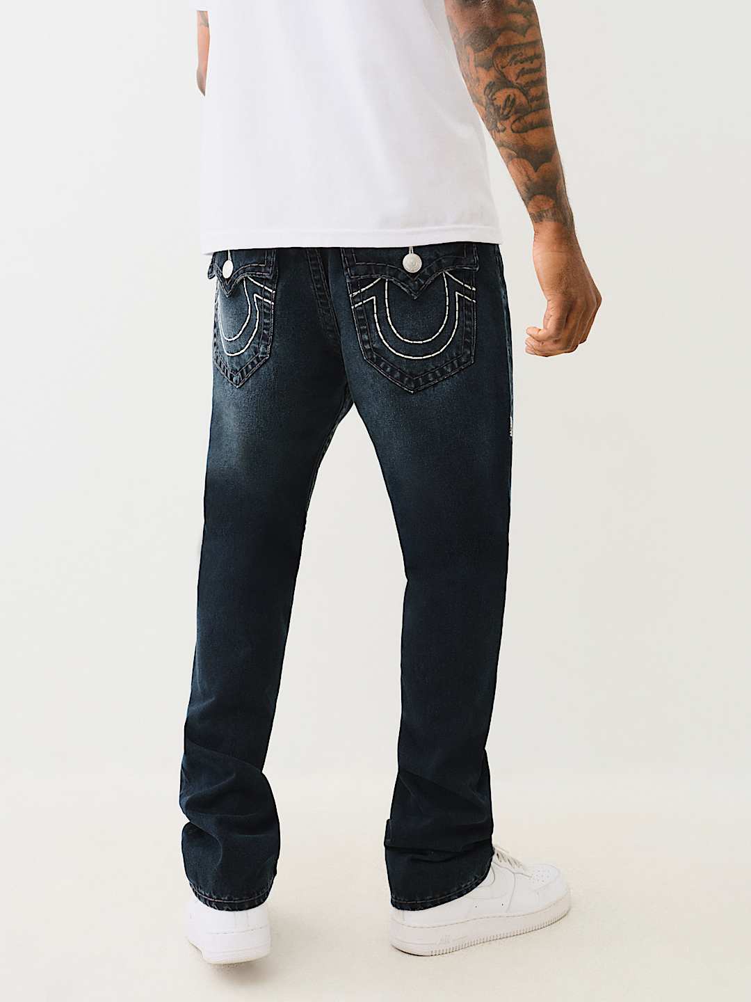 646- Mens shops True Religion Jeans size 30×33