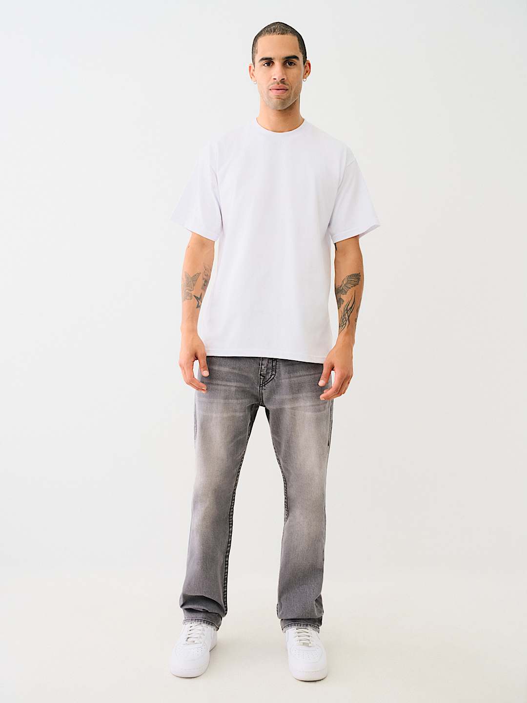 RICKY EMBOSSED HORSESHOE BIG T STRAIGHT JEAN