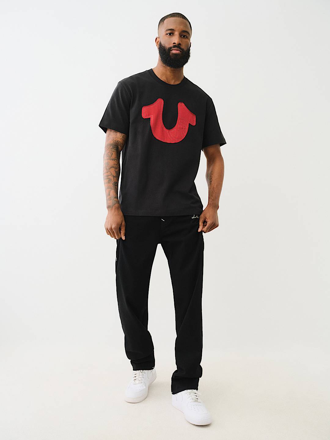 REGISTERED HORSESHOE APPLIQUE HEAVYWEIGHT TEE