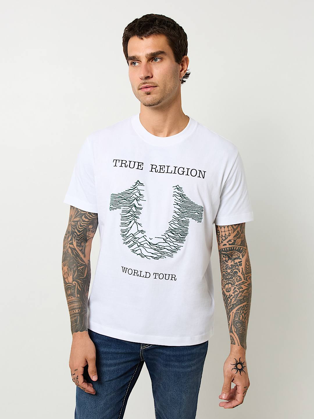 EMBROIDERED RADIO WAVE HORSESHOE TEE