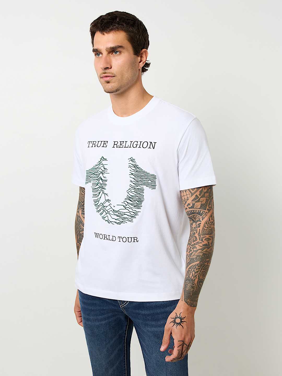 EMBROIDERED RADIO WAVE HORSESHOE TEE