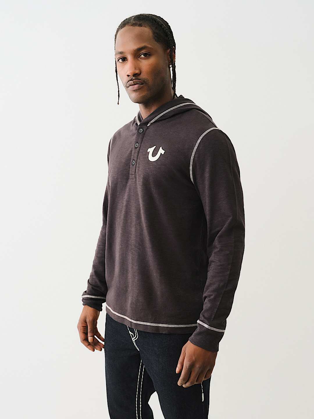 HOODED FLATLOCK HENLEY TEE