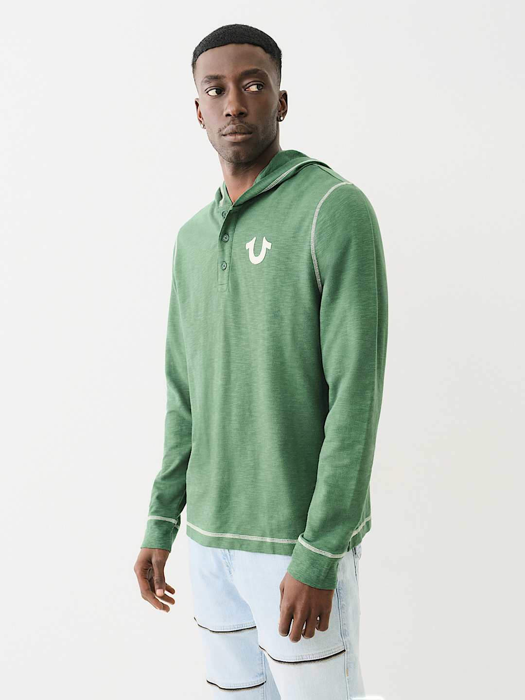 HOODED FLATLOCK HENLEY TEE