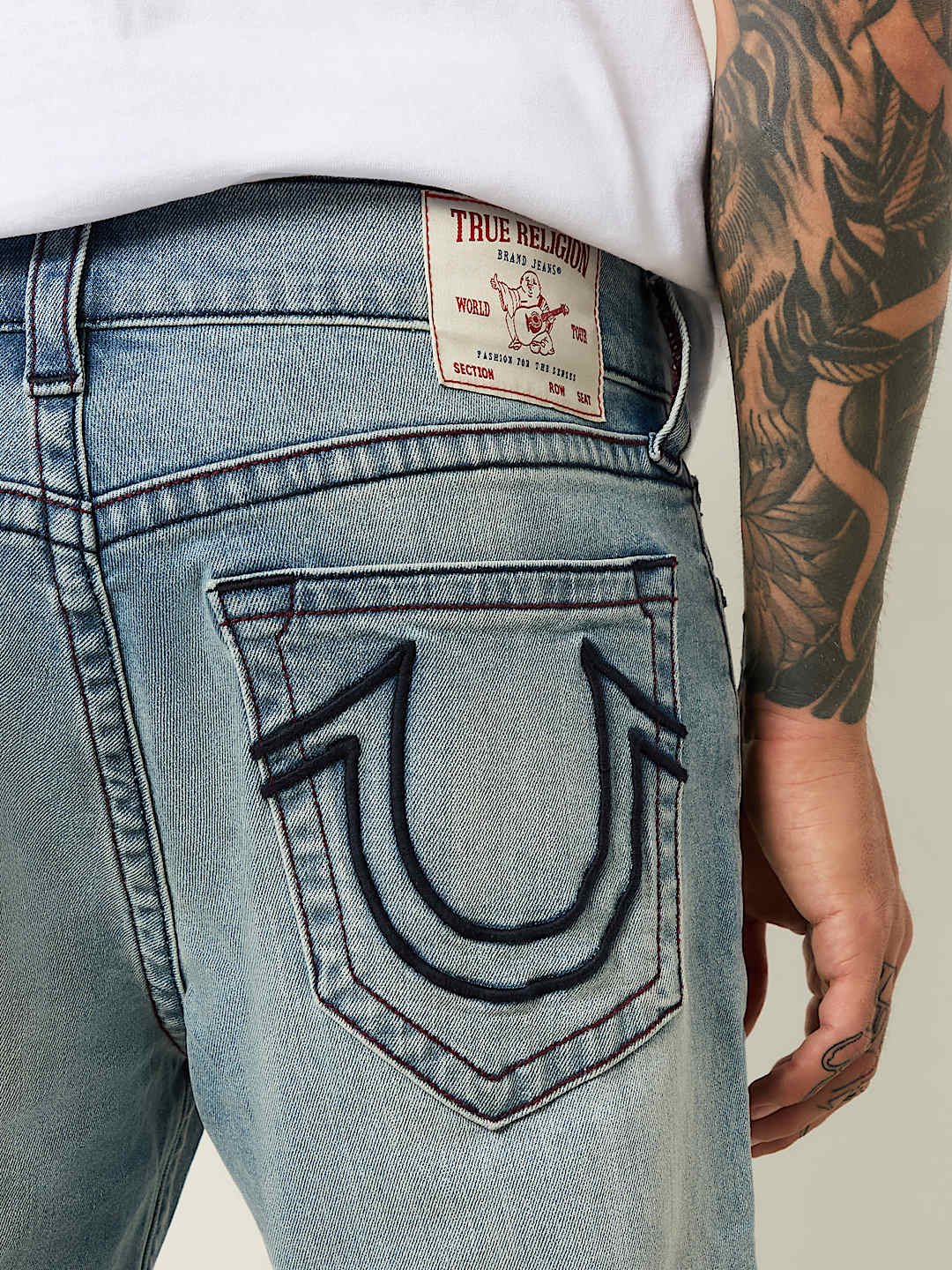 GENO EMBOSSED HORSESHOE SLIM JEAN
