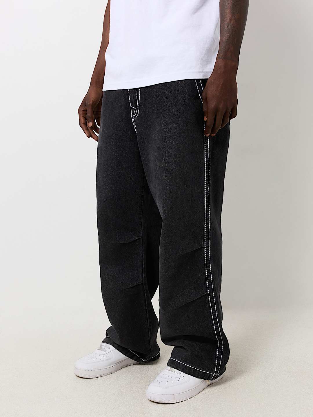 VINNY ULTRA BAGGY JOGGER JEAN