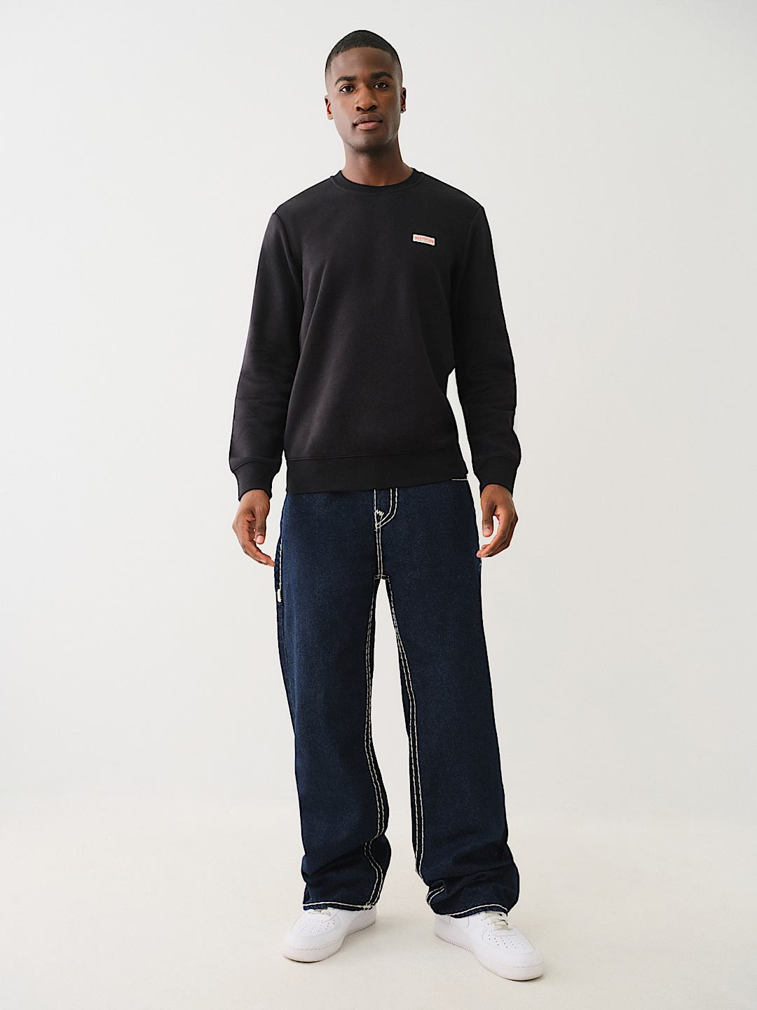 9090 OG Logo Patched Crewneck Sweat – YZ