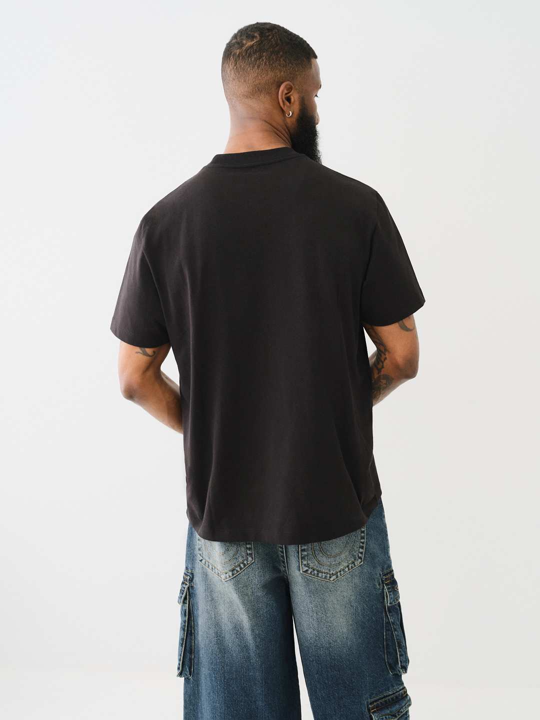 EMBROIDERED BALLIN' TEE