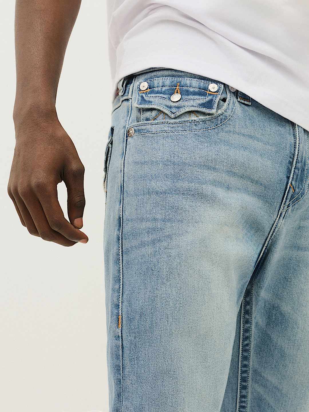True Religion Ricky 34インチ ストレートデニム フラップ True Religion Men's Ricky Flap 34 Inseam, Dark WASH Muddy