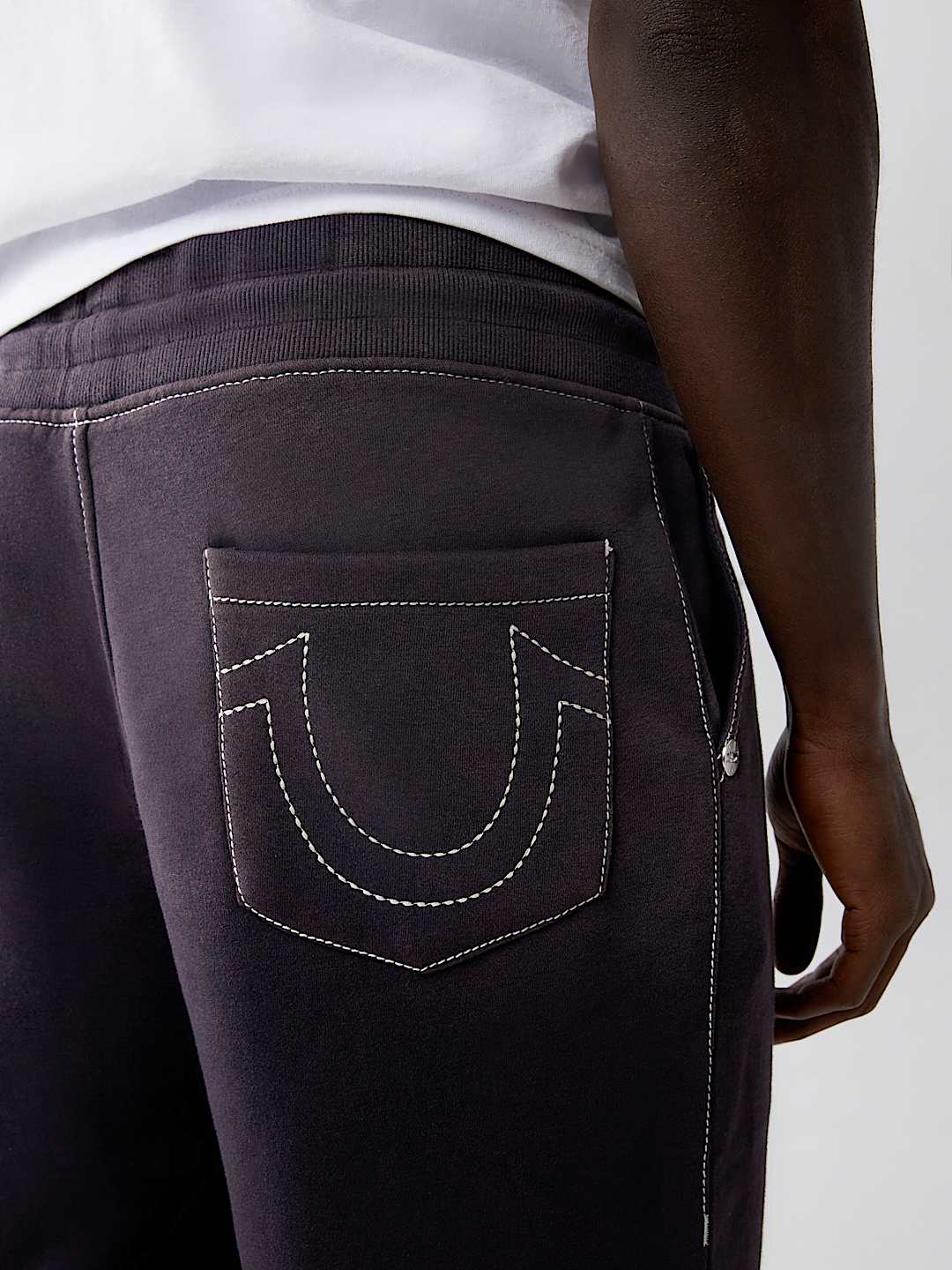 BIG T CRYSTAL HORSESHOE STRAIGHT SWEAT PANT - Black | True