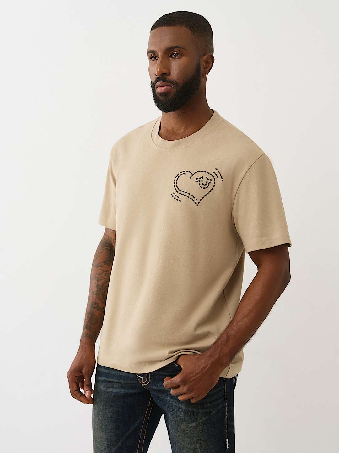 CAMISETA CON ESTAMPADO DE GATO EN RELIEVE, image 4