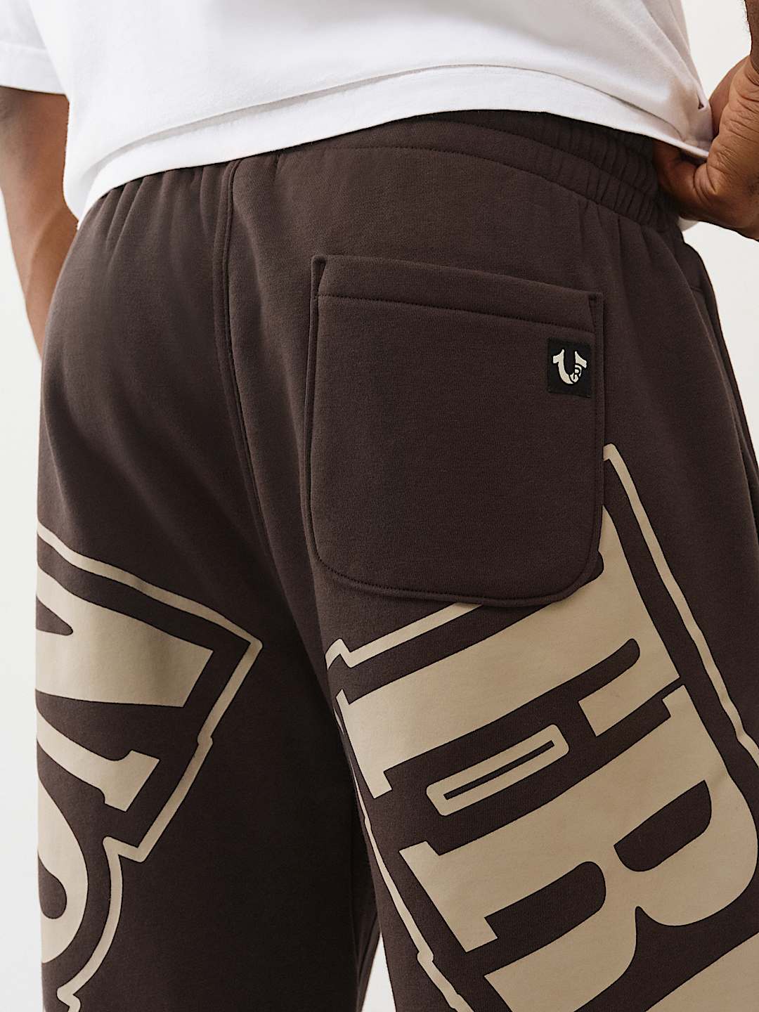 OVERT ARCHED LOGO BAGGY JOGGER, image 2