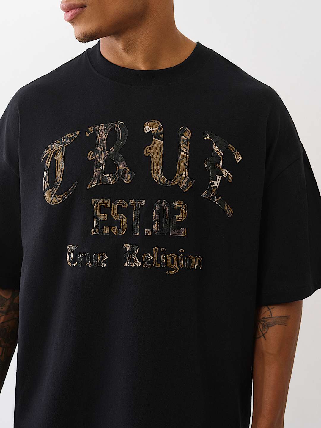 OVERSIZED CAMO APPLIQU&Eacute; TEE, image 1