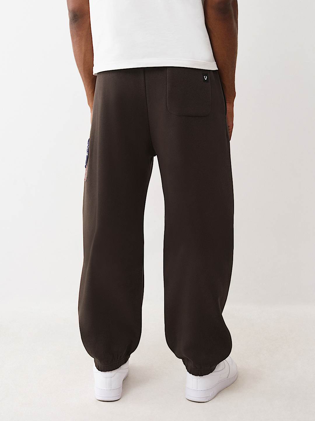 PANTALONES JOGGER VINTAGE CON PARCHE, image 5