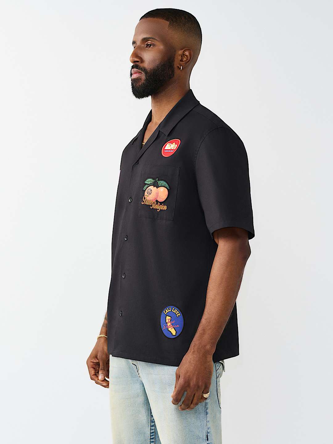 CAMISA BORDADA DE SARGA CON CUELLO DE CAMPANA, image 3