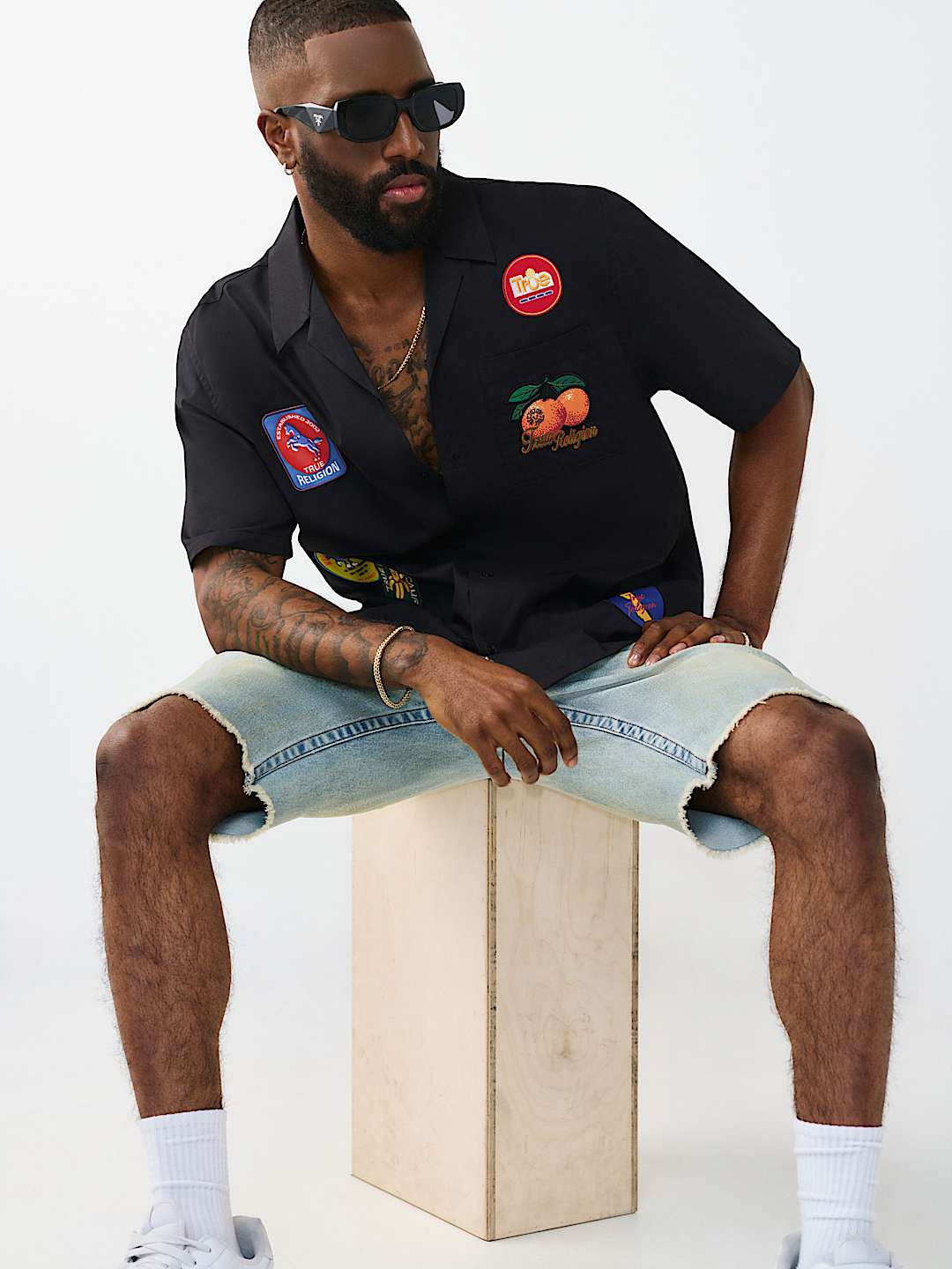 CAMISA BORDADA DE SARGA CON CUELLO DE CAMPANA, image 6