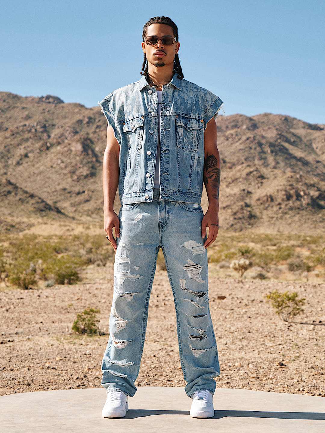 BOBBY DESTROYED FLAP BAGGY JEAN 32", image 1