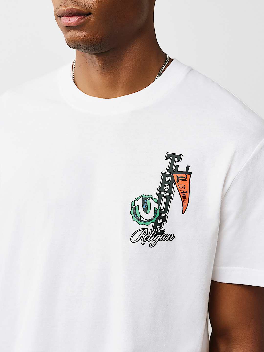 CAMISETA CON GR&Aacute;FICO DE BANDERINES CON HERRADURA, image 2