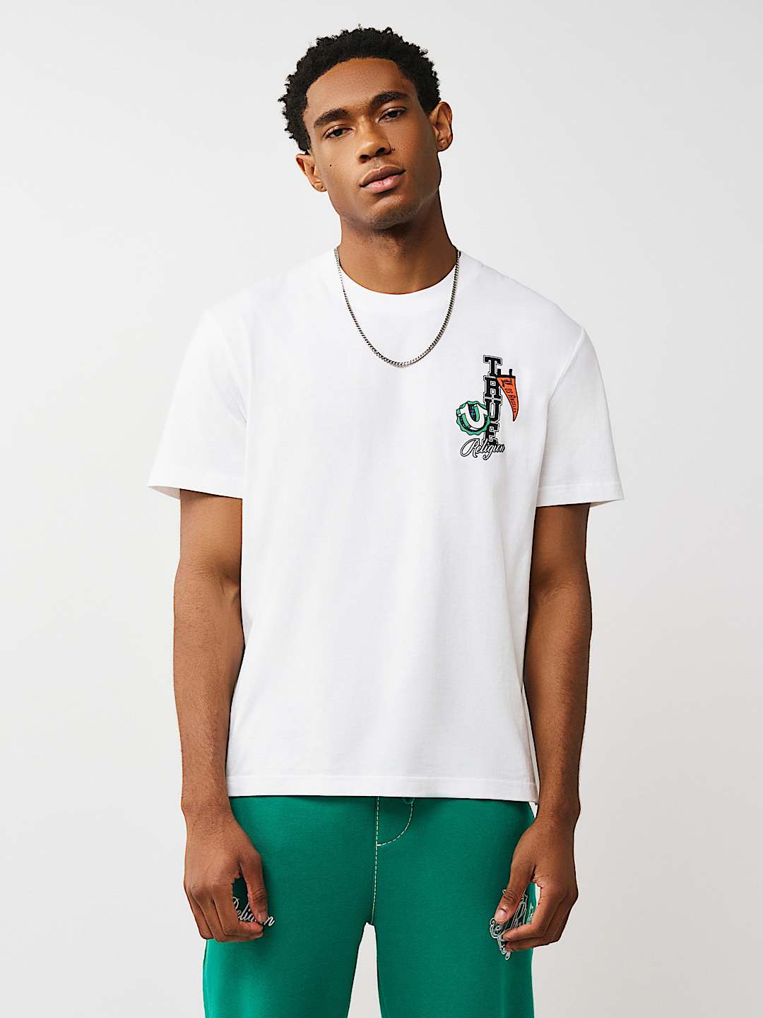 CAMISETA CON GR&Aacute;FICO DE BANDERINES CON HERRADURA, image 3