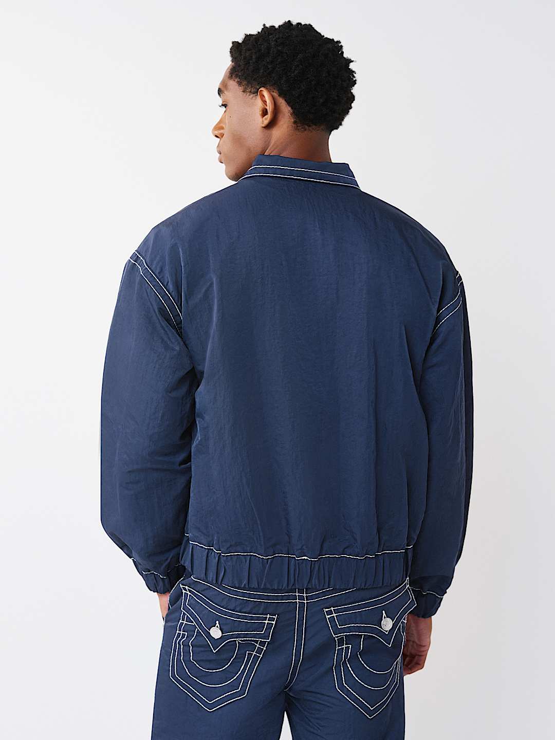 CHAQUETA POPOVER CON COSTURAS BIG T DE NAILON, image 2