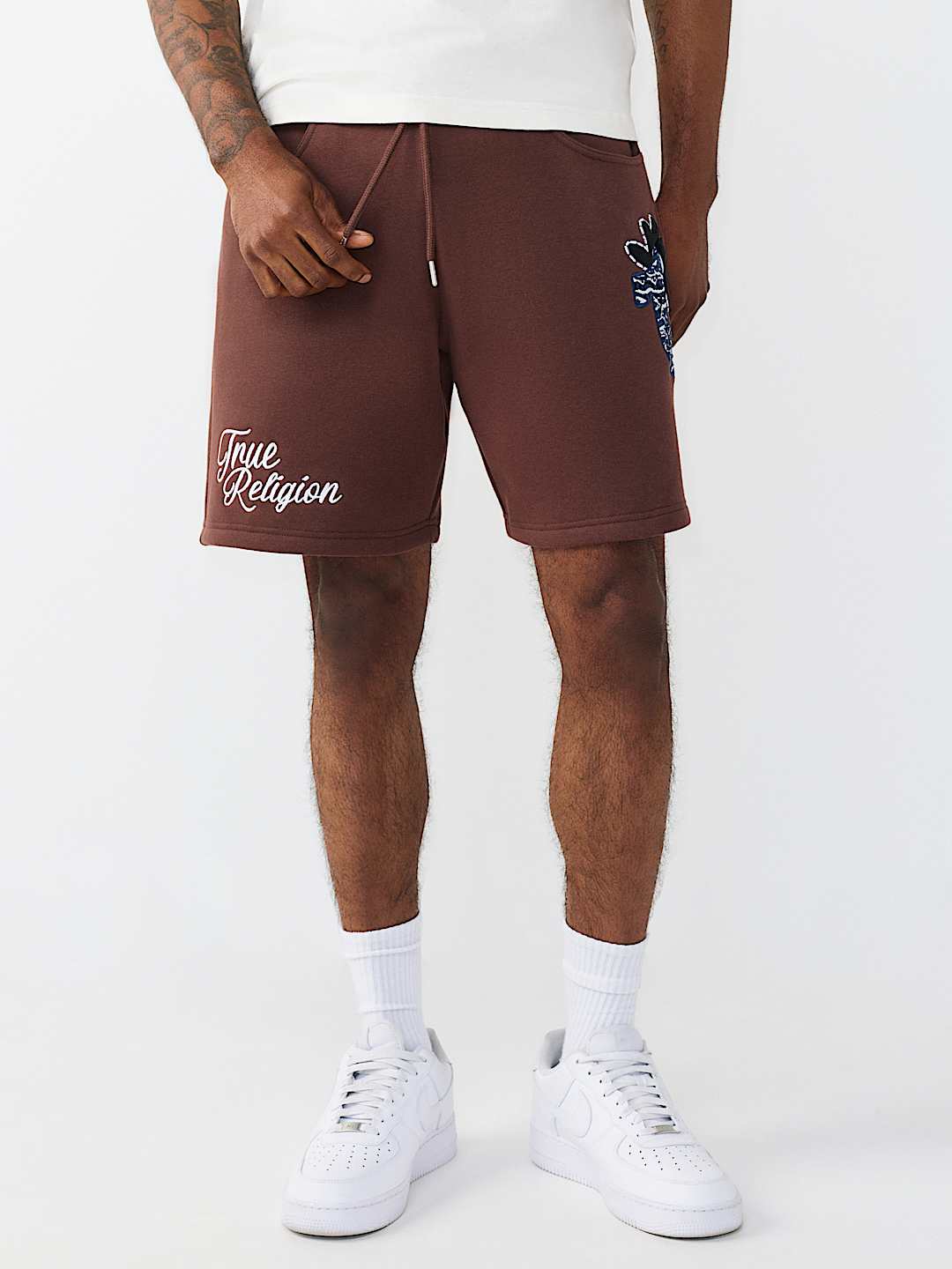 HORSESHOE APPLIQU&Eacute; SWEATSHORT, image 1