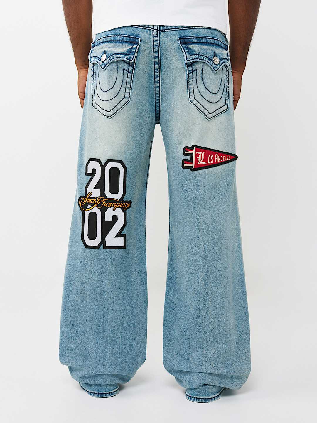 VINNY VARSITY PATCH BIG T ULTRA BAGGY JEAN 34", image 5