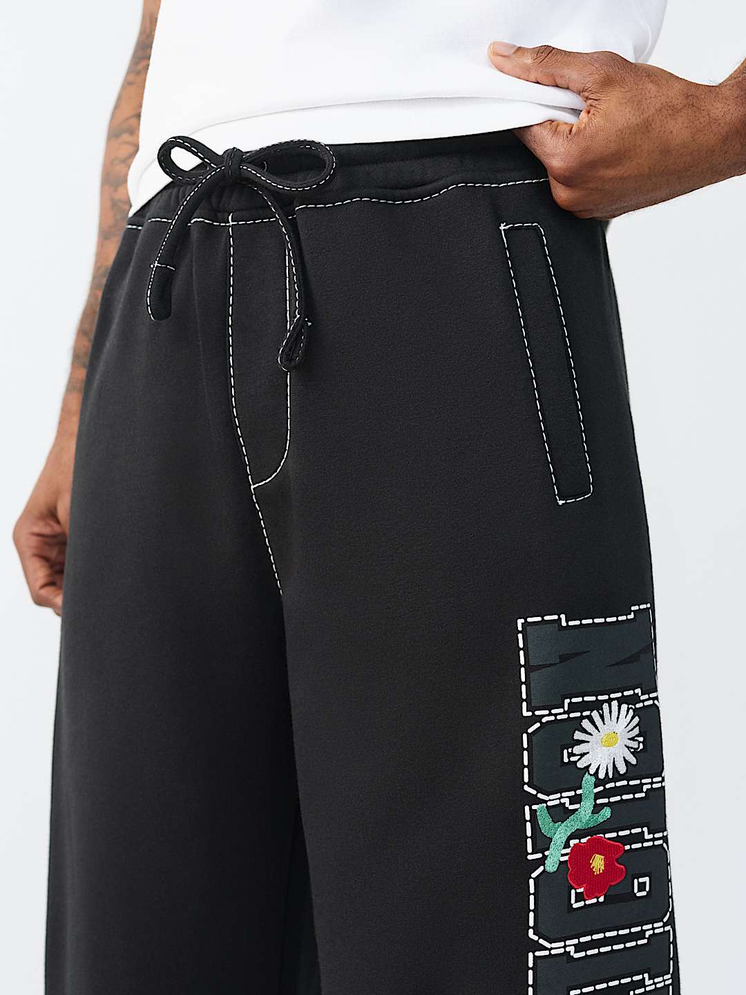 LOGO BIG T BAGGY JOGGER, image 6