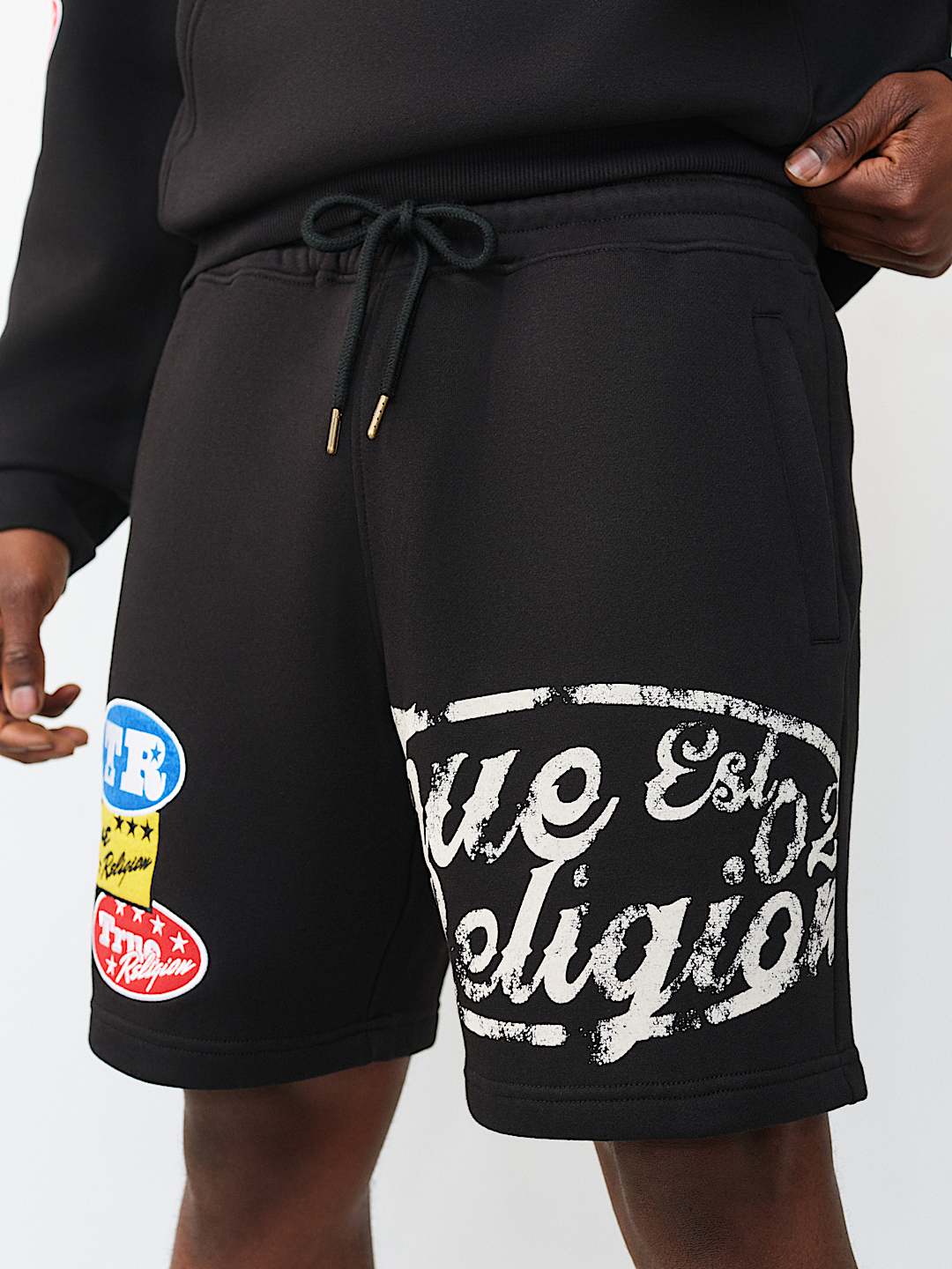 LOGO PATCH SWEATSHORT, image 1