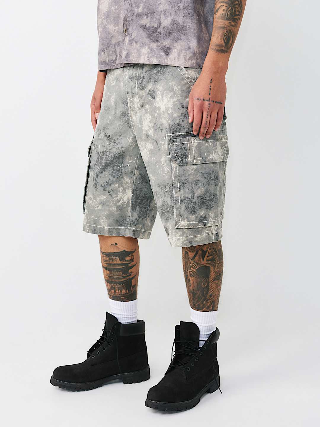 VINNY BIG T TIE-DYE CAMO ULTRA BAGGY CARGO SHORT, image 3