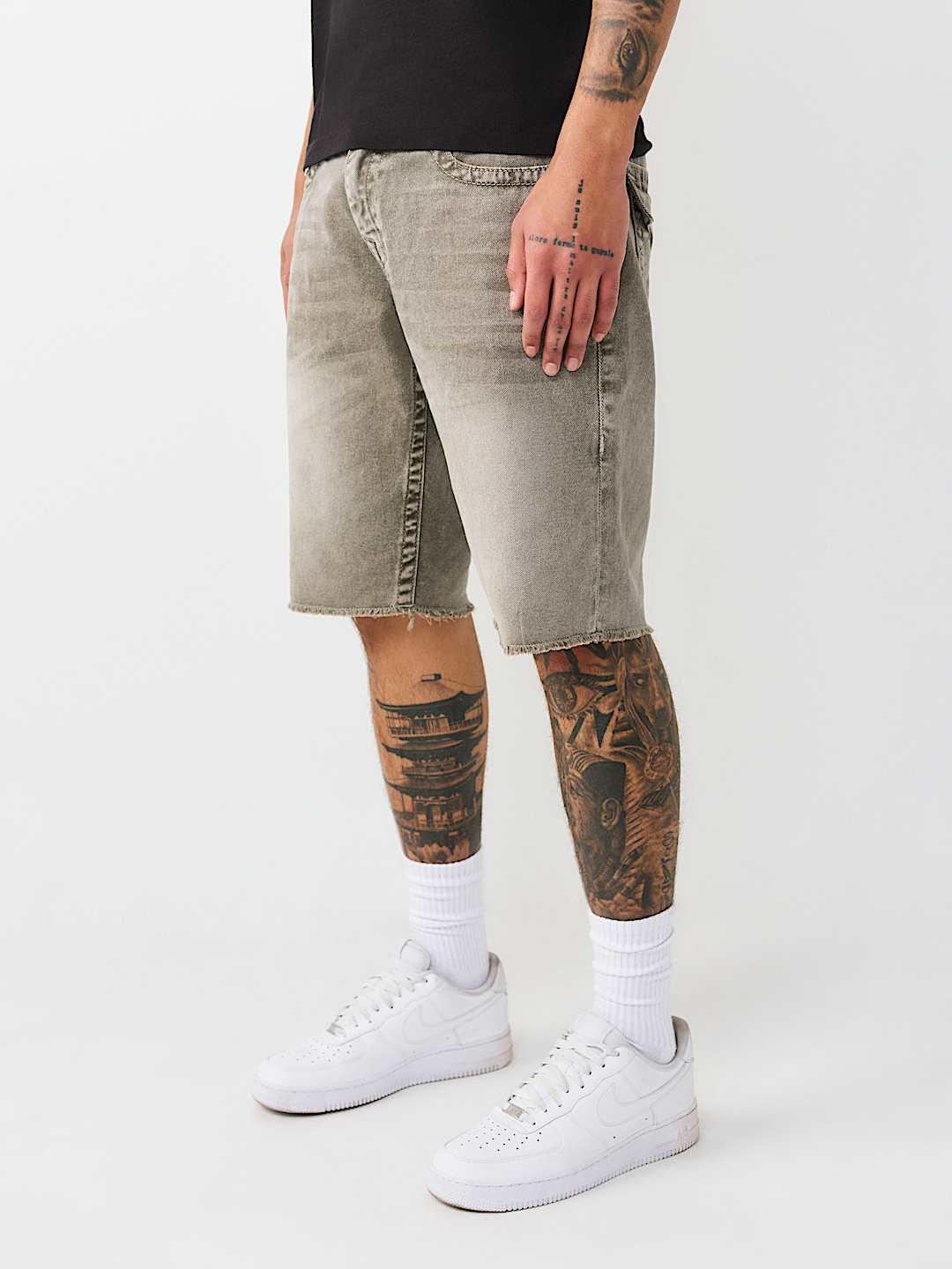 RICKY FRAYED HEM FLAP SHORT