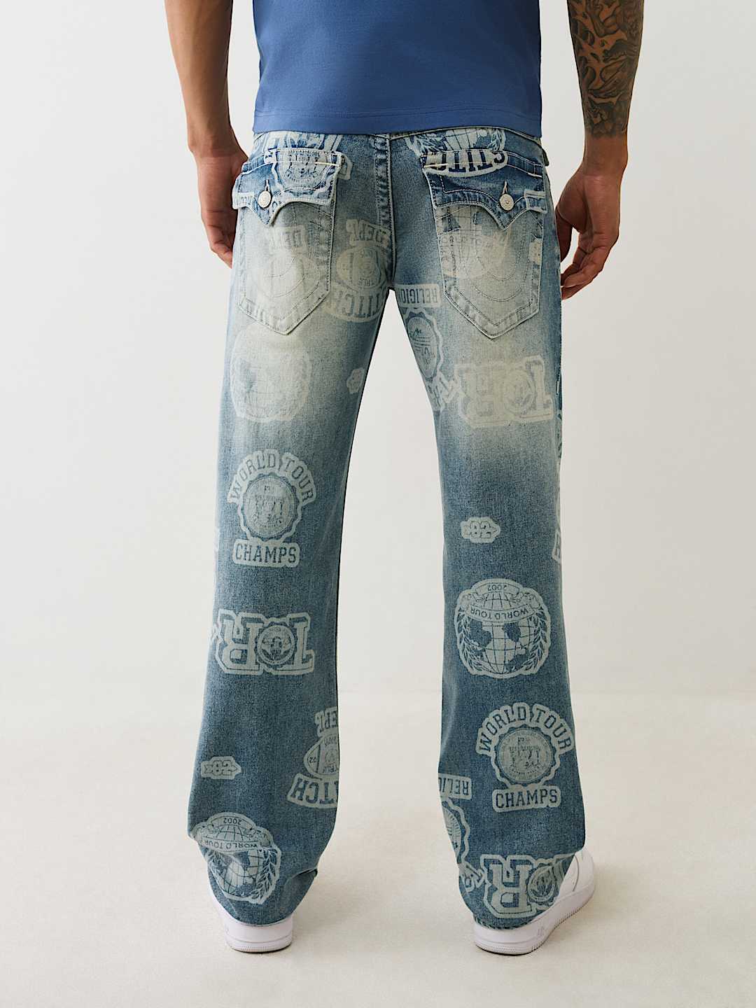 JEANS RECTOS RICKY CON ESTAMPADO INTEGRAL DE 34", image 7