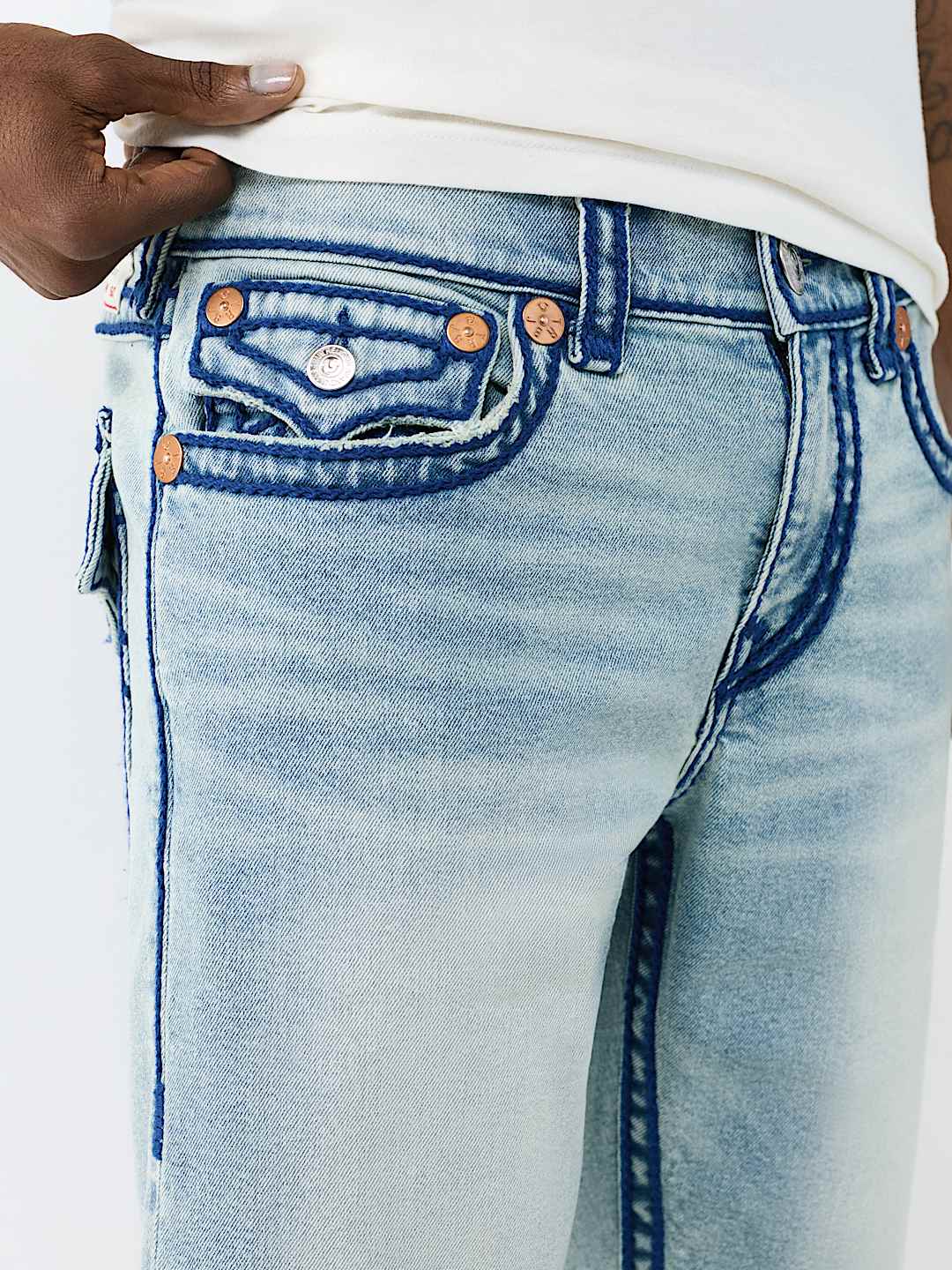 RICKY FRAYED HEM ROPE STITCH FLAP SHORT