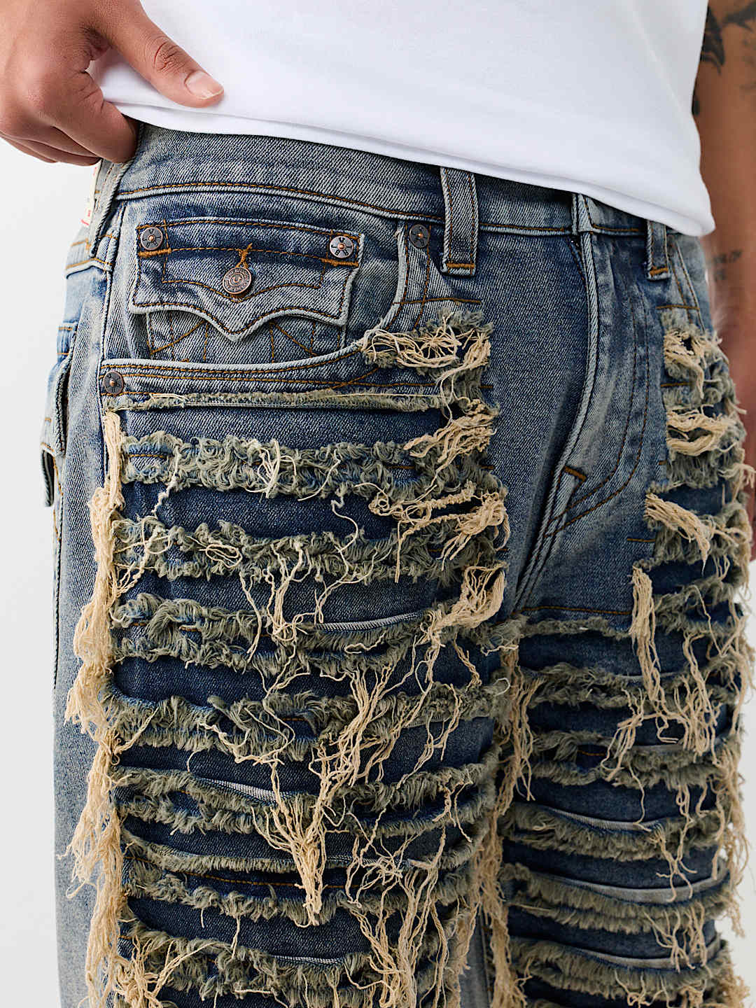 BOBBY DESTROYED FLAP SHORT