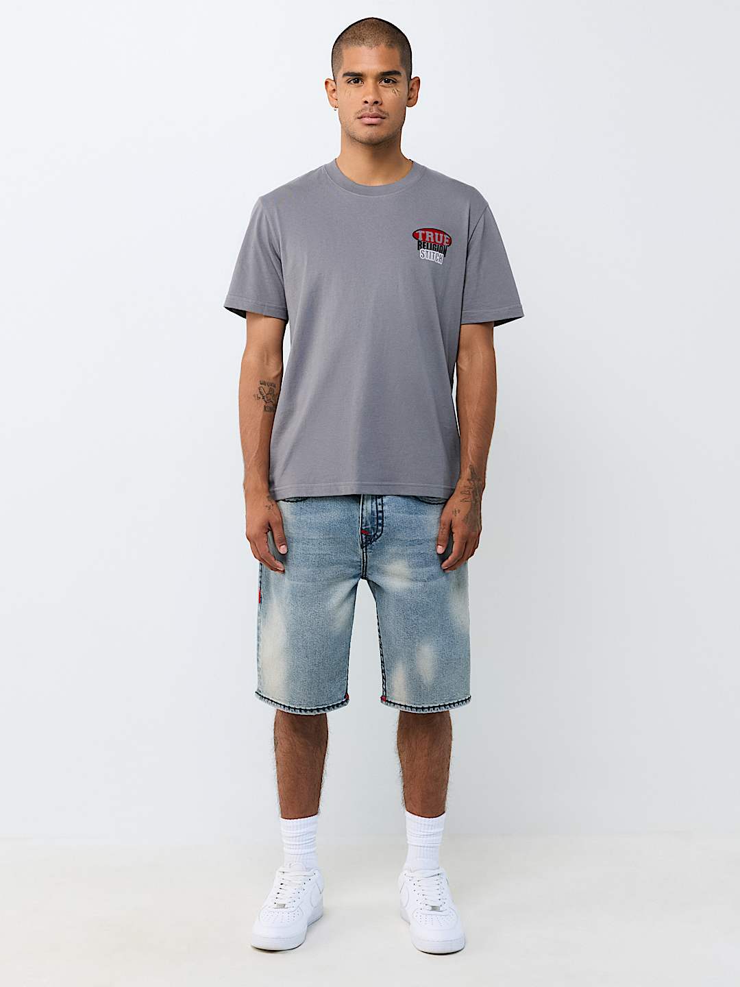 STACKED LOGO TEE