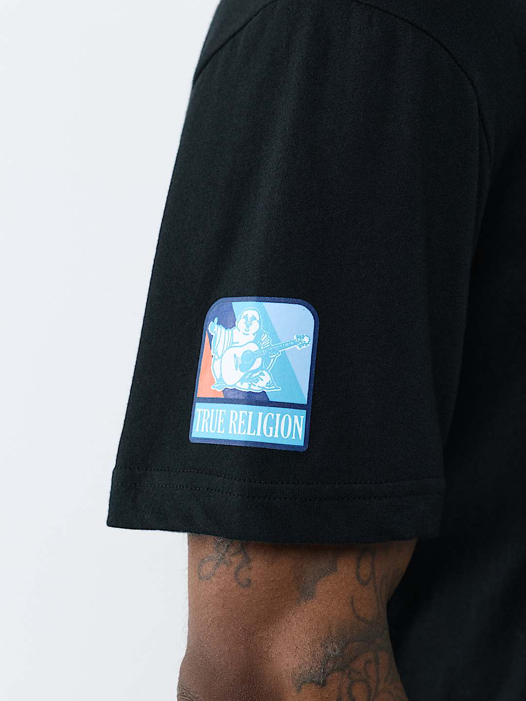 HORSESHOE REPEAT TEE