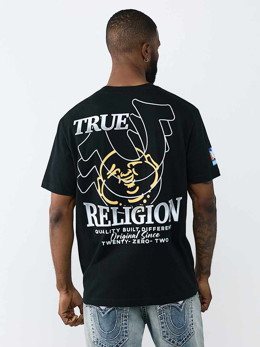 HORSESHOE REPEAT TEE