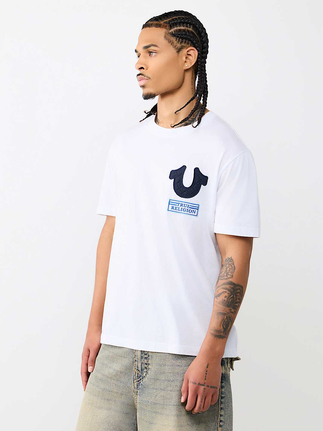 HORSESHOE REPEAT TEE